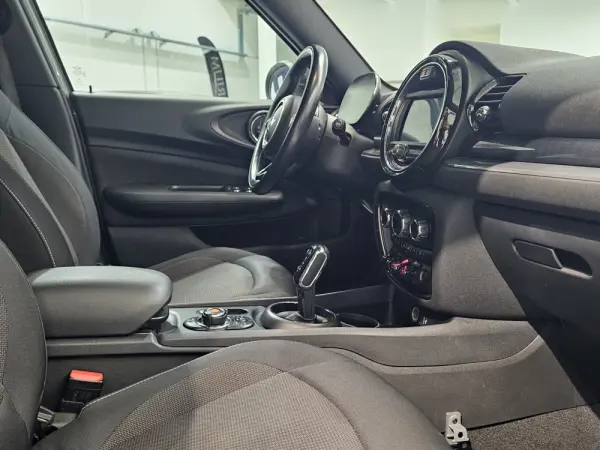 MINI Clubman Cooper Auto 29