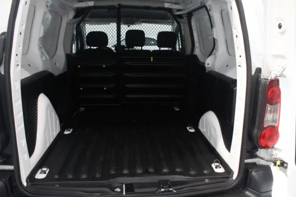 Peugeot Partner L1 1.6 HDI 3 lugares - IVA dedutivel 6