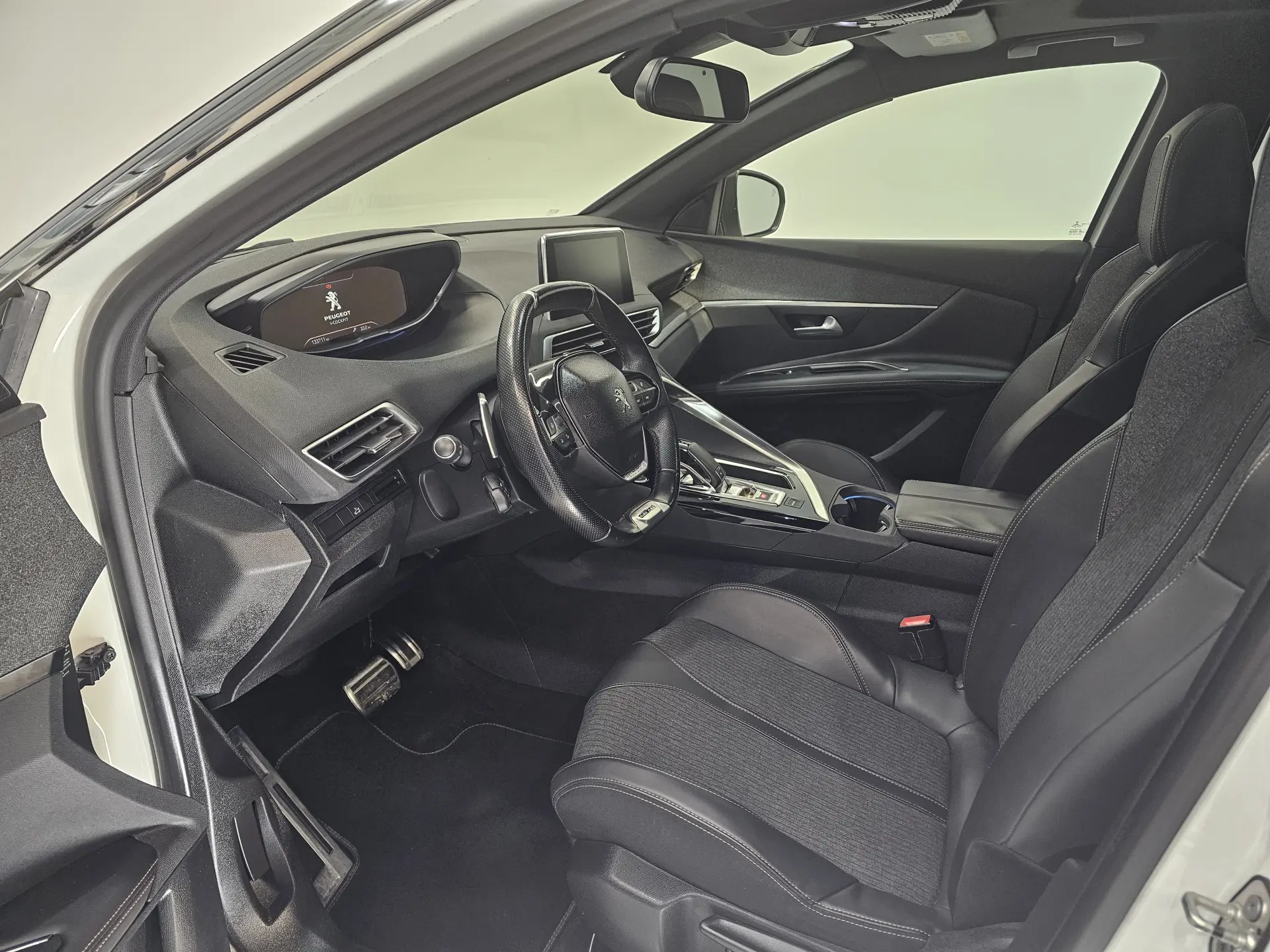 Peugeot 3008 1.6 BlueHDi GT Line EAT6 12