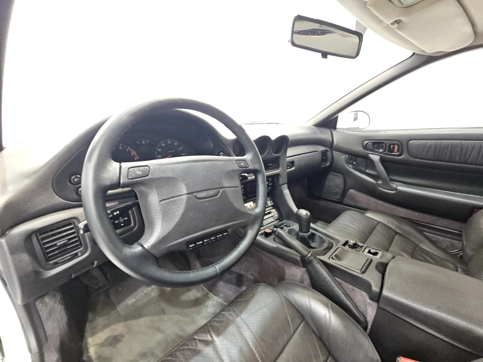 Mitsubishi 3000 GT SL 18