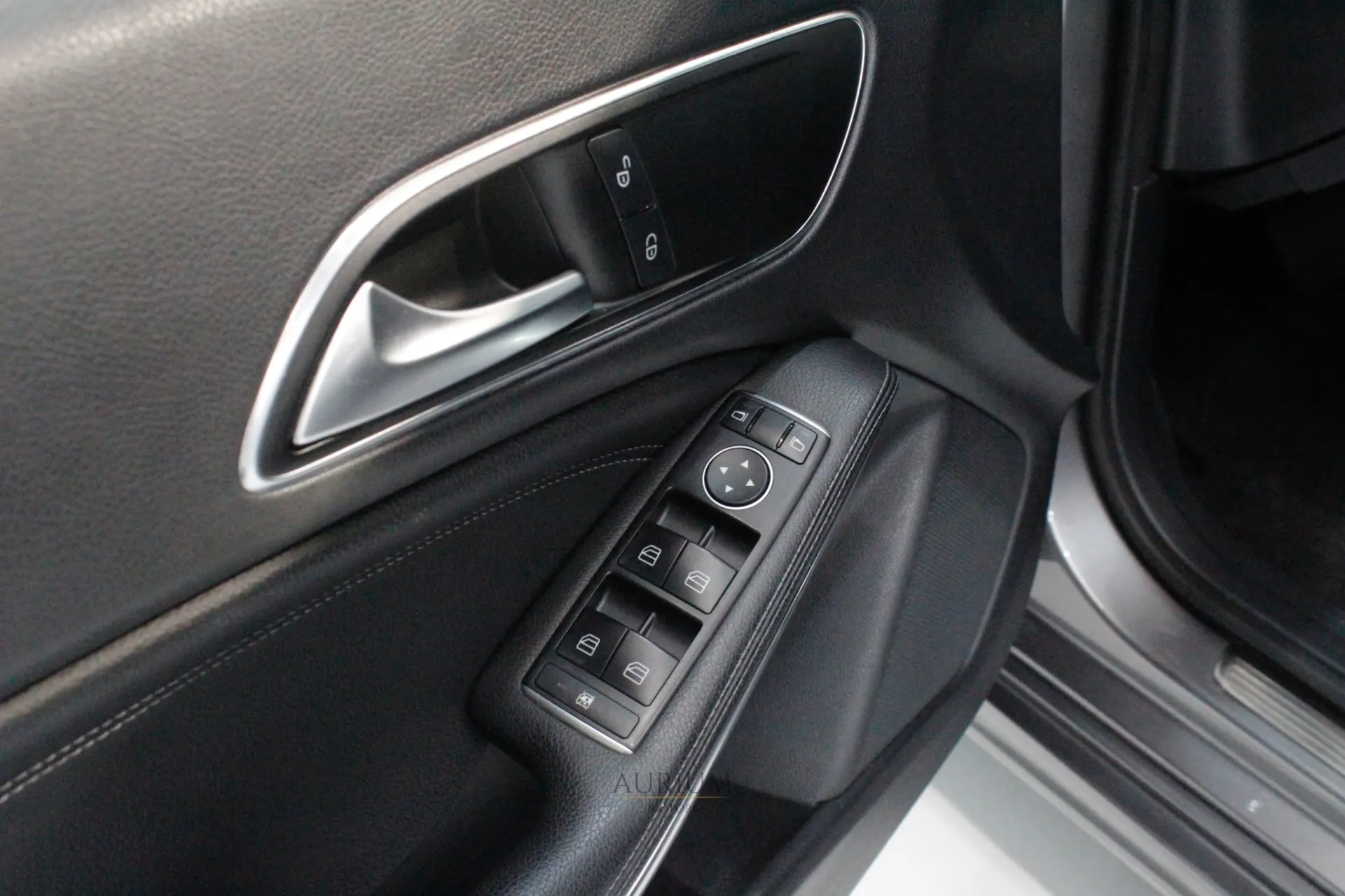 Mercedes-Benz CLA 200 10