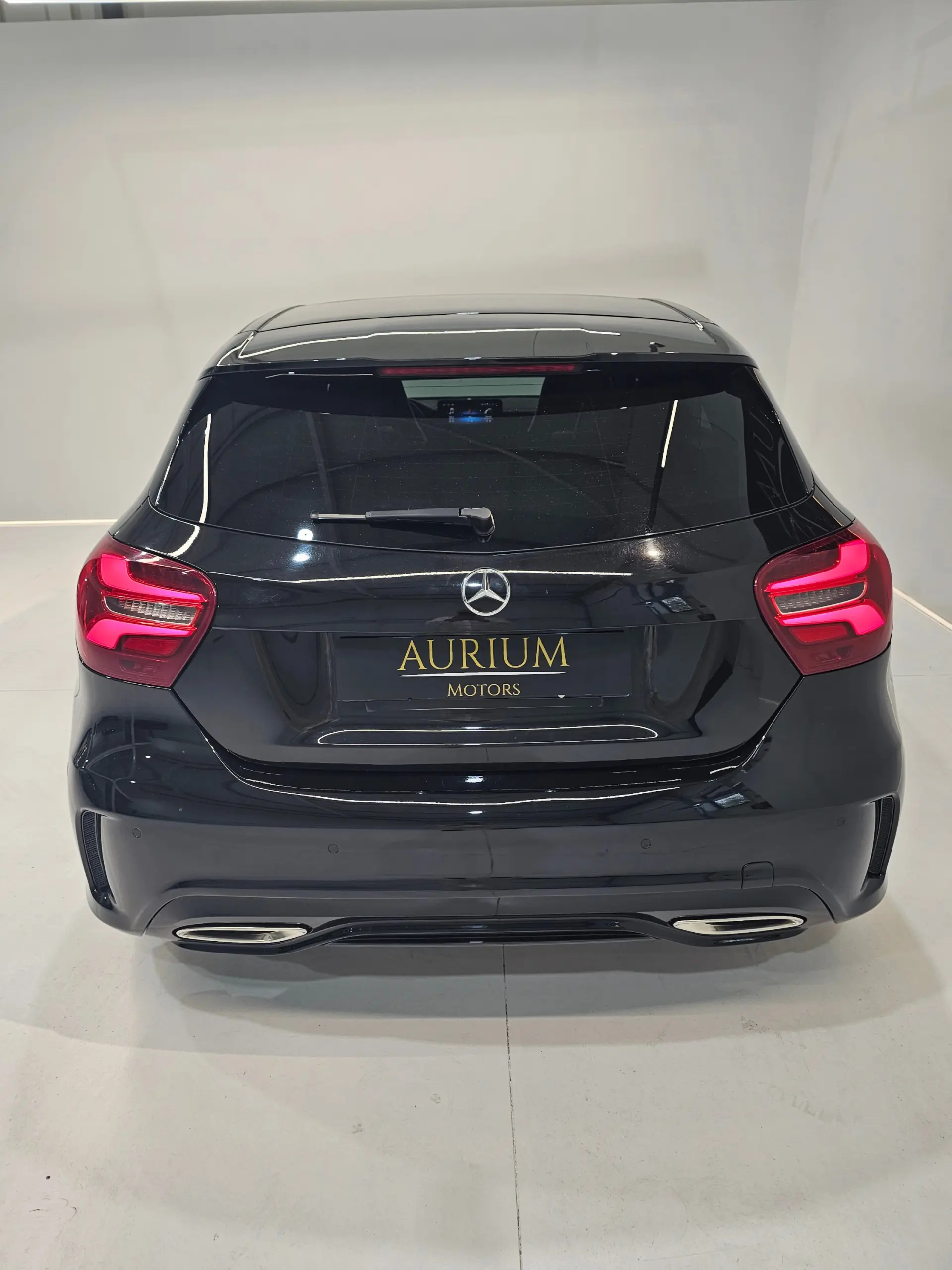 Mercedes-Benz A 180 d 7G-DCT AMG Line 6
