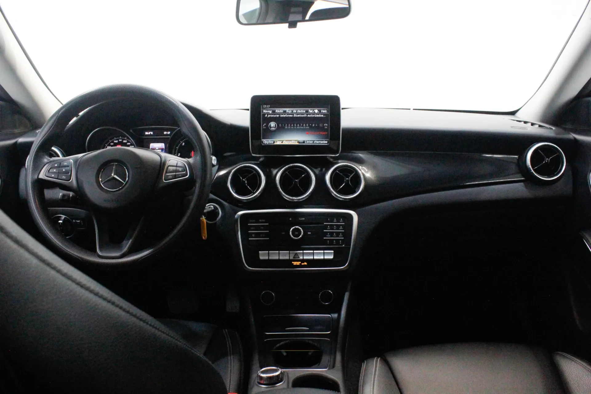 Mercedes-Benz CLA 200 8