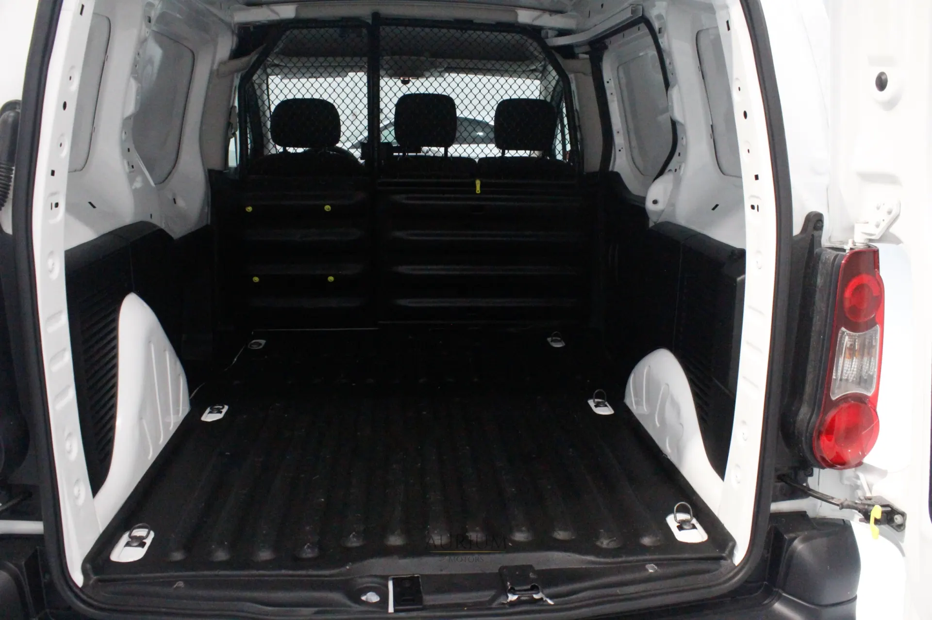 Peugeot Partner L1 1.6 HDI 3 lugares - IVA dedutivel 6