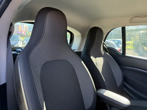 Smart ForTwo Coupé EQ Passion 37