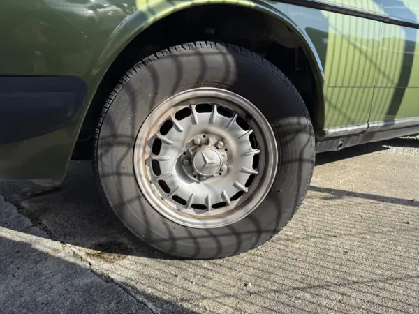 Mercedes-Benz 300 D 5