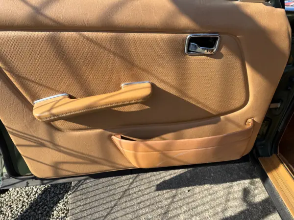 Mercedes-Benz 300 D 22