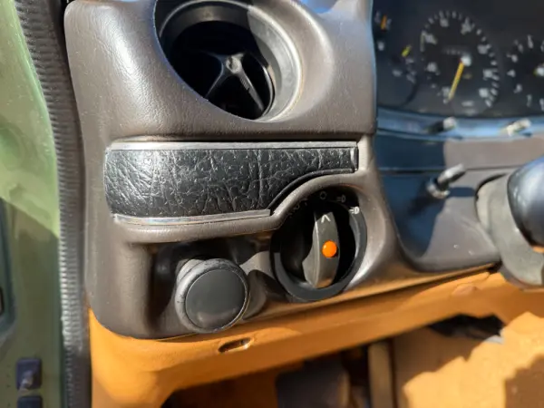 Mercedes-Benz 300 D 23