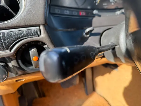 Mercedes-Benz 300 D 10