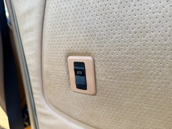 Mercedes-Benz 300 D 28