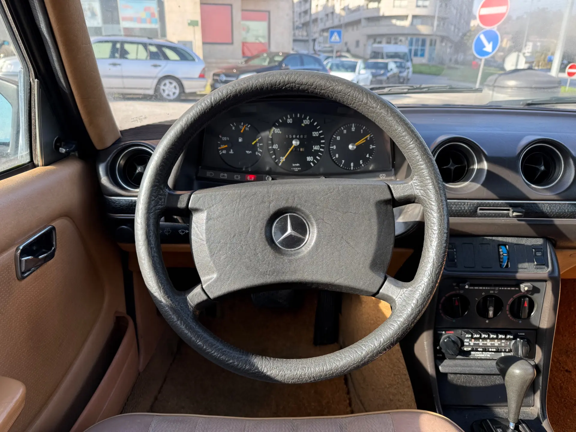 Mercedes-Benz 300 D 8