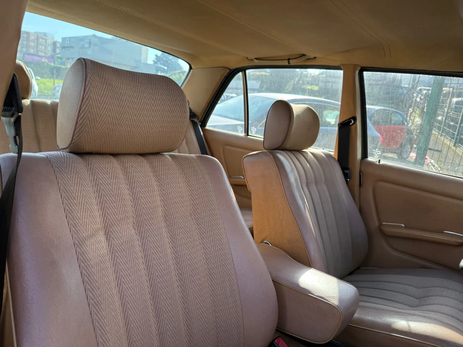 Mercedes-Benz 300 D 24