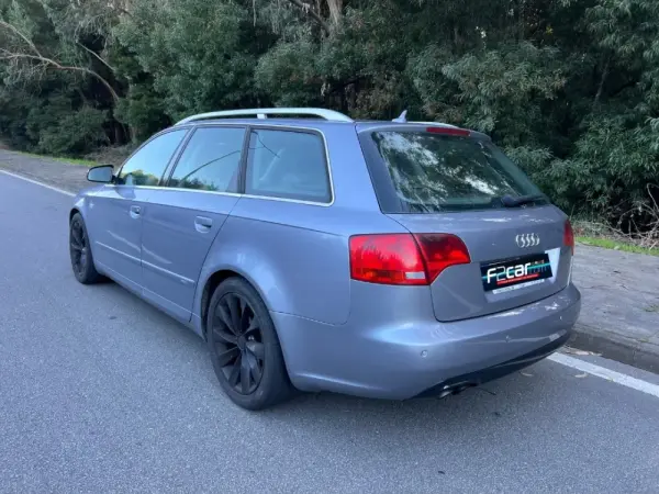 Audi A4 Avant 2.0 TDi Exclusive 4