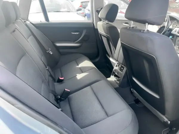 BMW 320 i Edition Exclusive 11