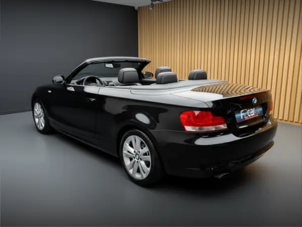 BMW 123 D CABRIO AUTO 4
