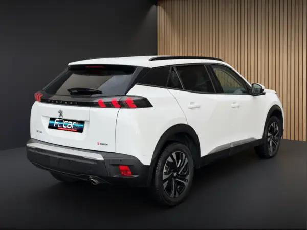 Peugeot 2008 1.2 PureTech Allure Pack 3