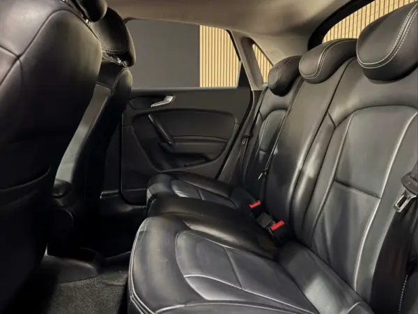 Audi A1 Sportback 1.6 TDI S-line 11