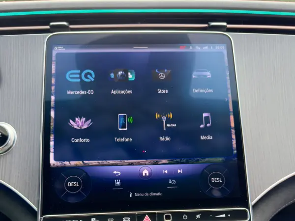 Mercedes-Benz EQE 350 AMG 7