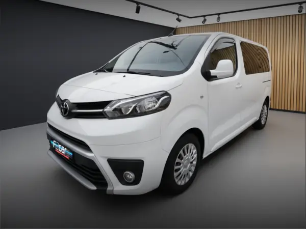Toyota Proace Verso 1.6 D-4D L1 Shuttle 9L 1