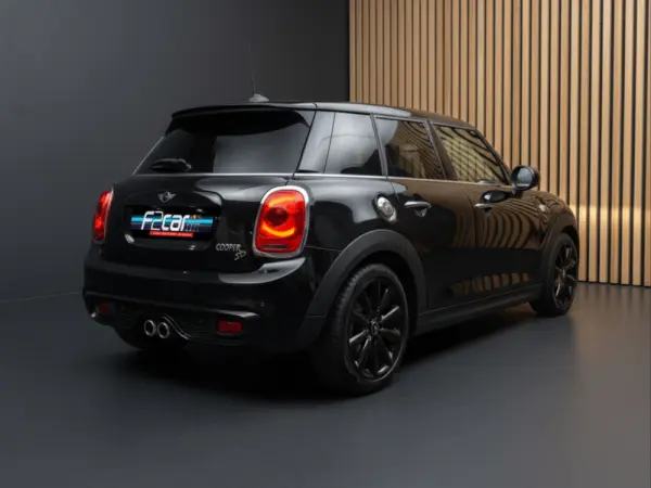 MINI 5 Portas Cooper SD Auto 4