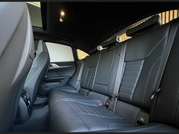 BMW i4 eDrive40 Pack Desportivo M 9