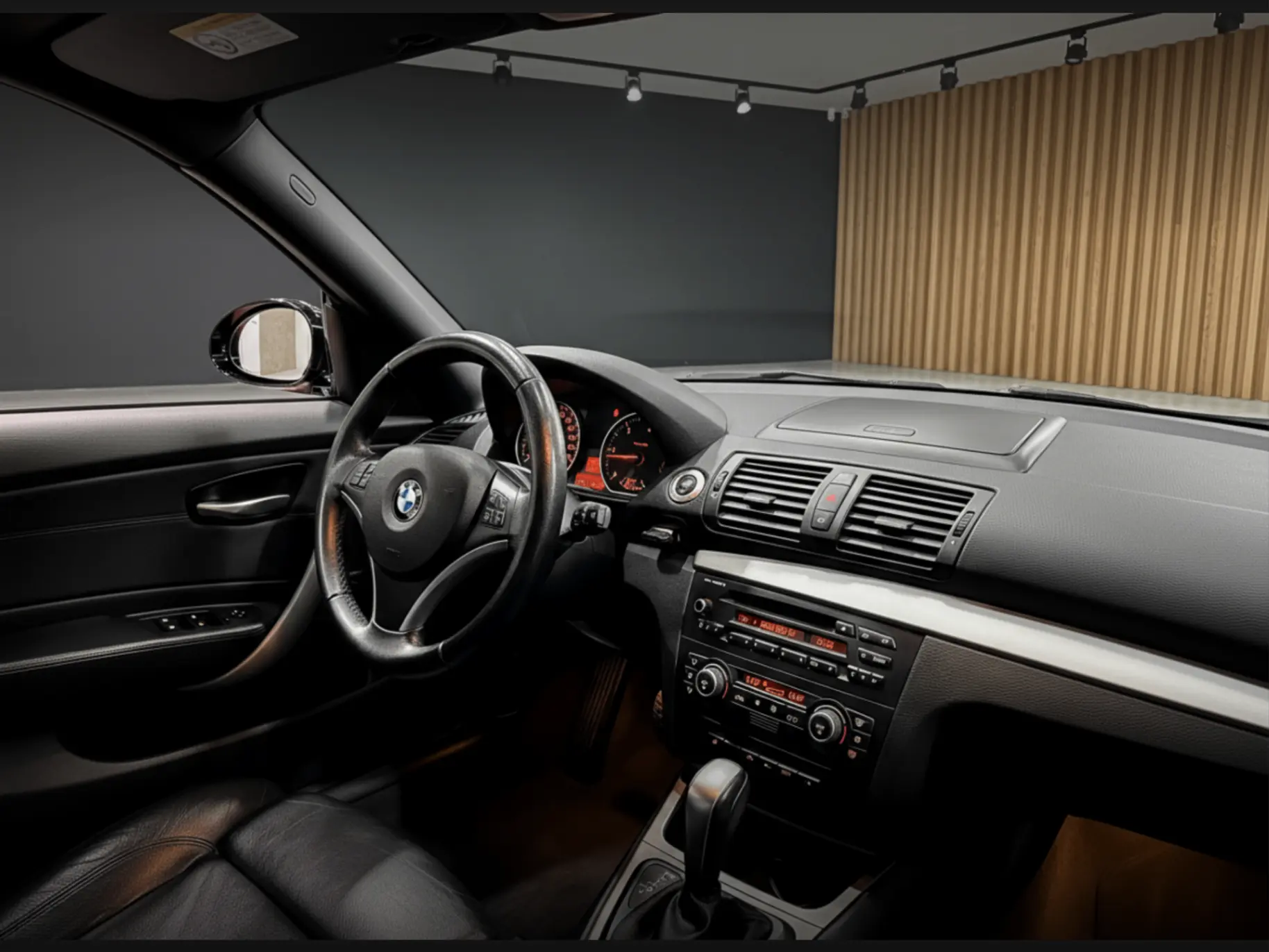 BMW 123 D CABRIO AUTO 8