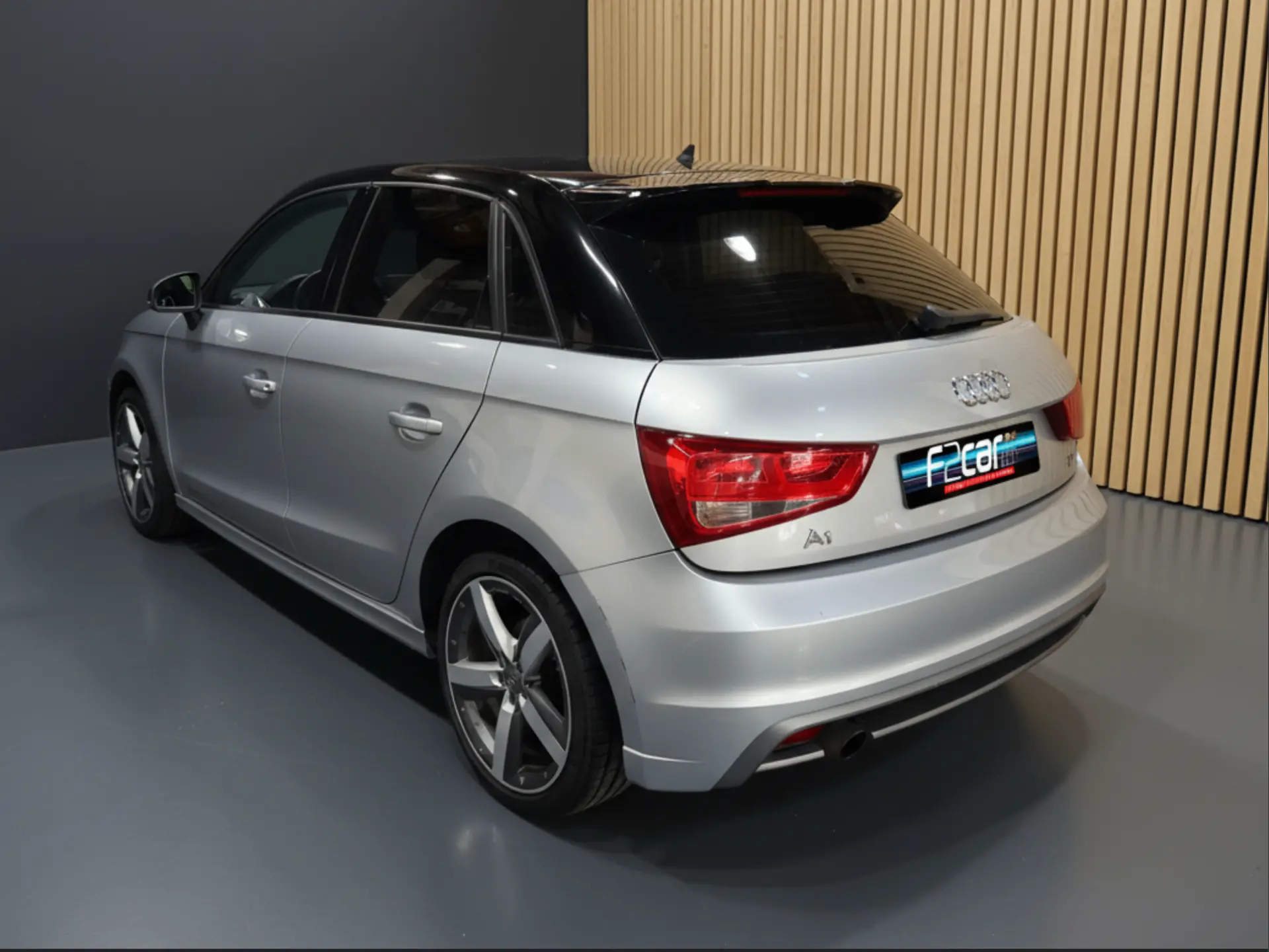 Audi A1 Sportback 1.6 TDI S-line 6