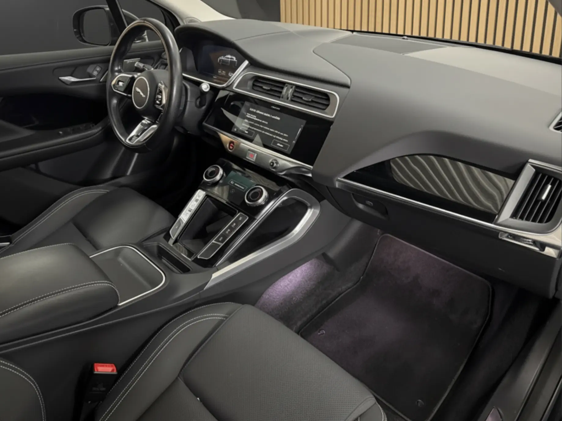 Jaguar I-Pace EV320 AWD SE 8