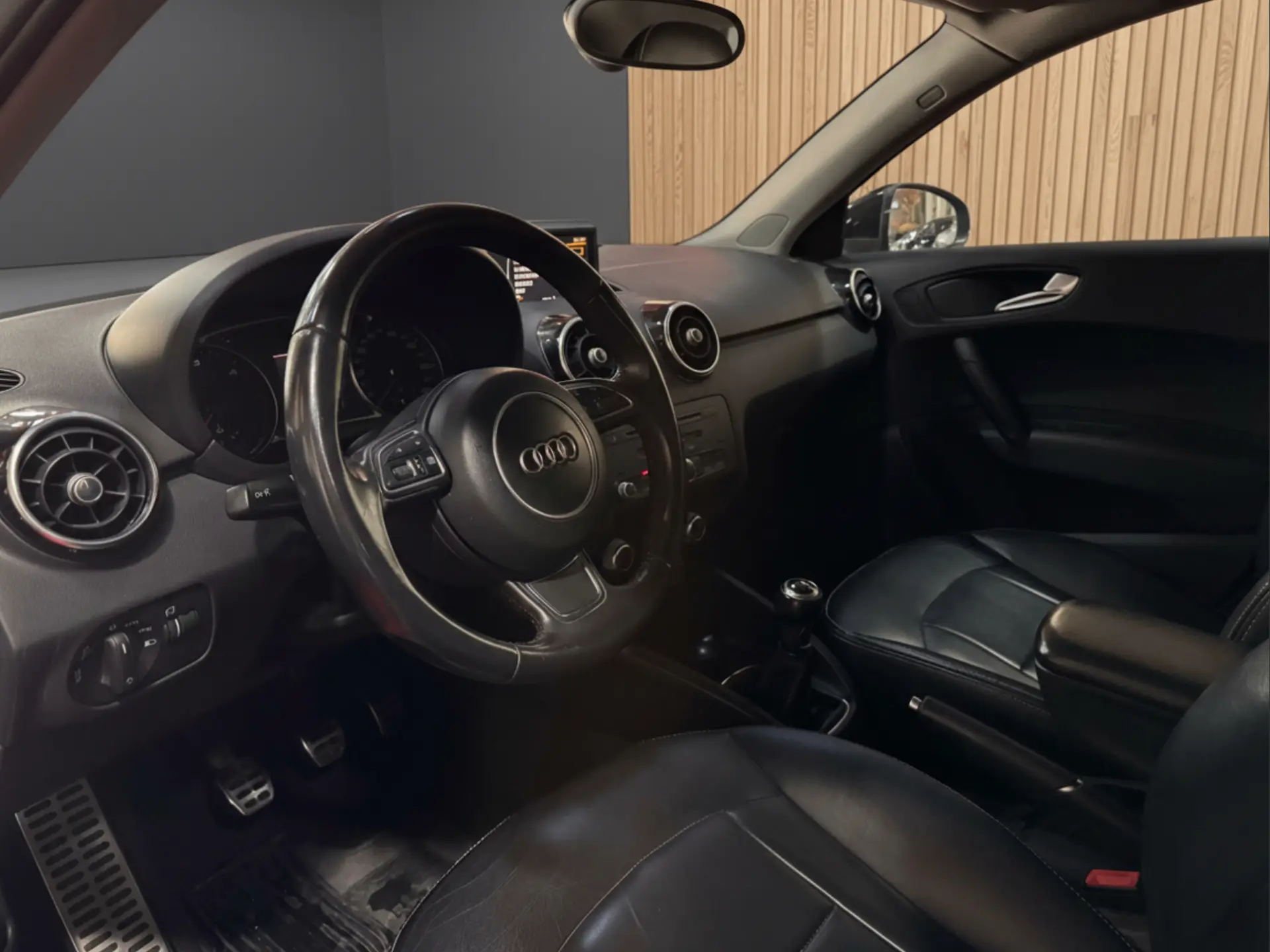 Audi A1 Sportback 1.6 TDI S-line 8