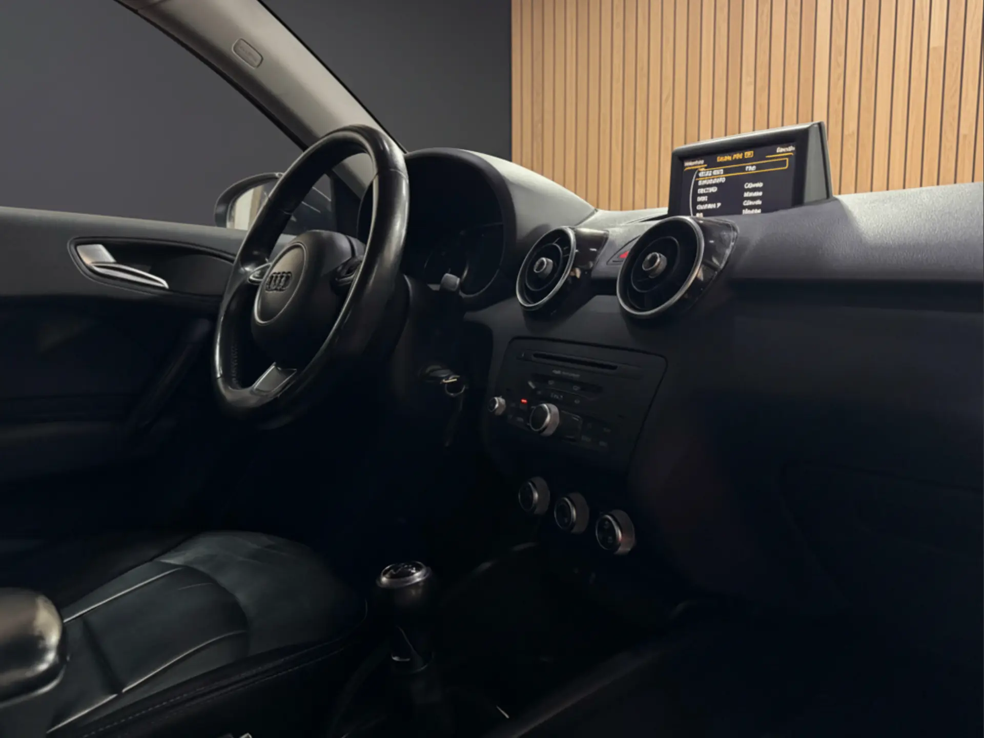 Audi A1 Sportback 1.6 TDI S-line 9