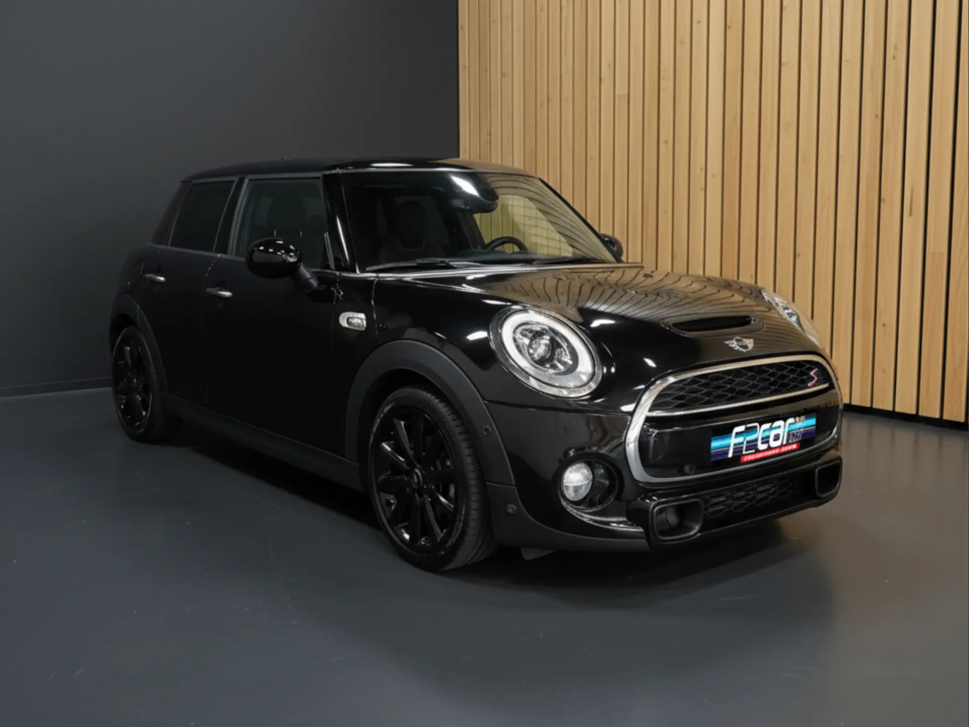 MINI 5 Portas Cooper SD Auto 3