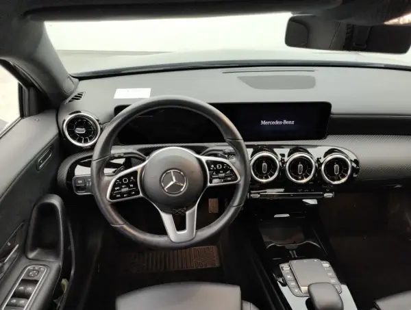 Mercedes-Benz A 180 d Business Solutions Aut. 2