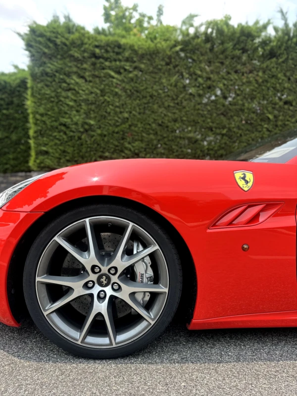 Ferrari California 3