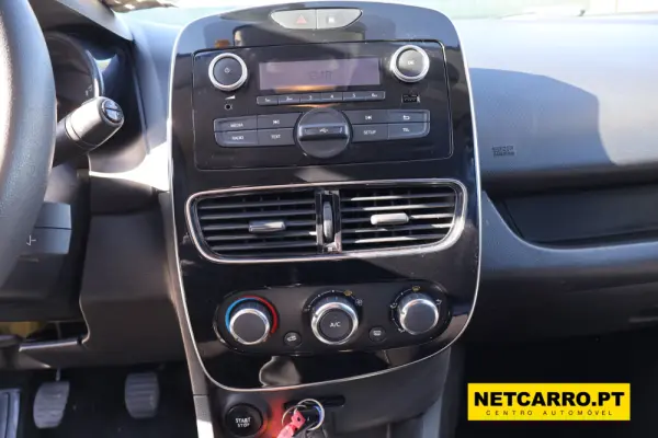 Renault Clio Outro 8