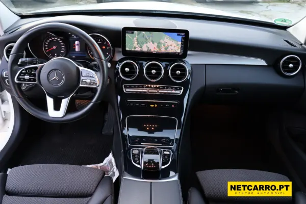 Mercedes-Benz C 300 AMG line 9