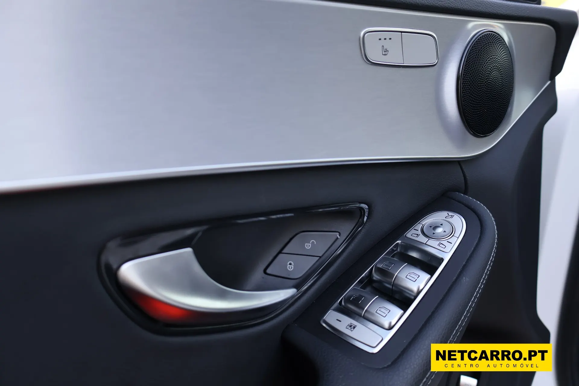 Mercedes-Benz C 300 AMG line 14