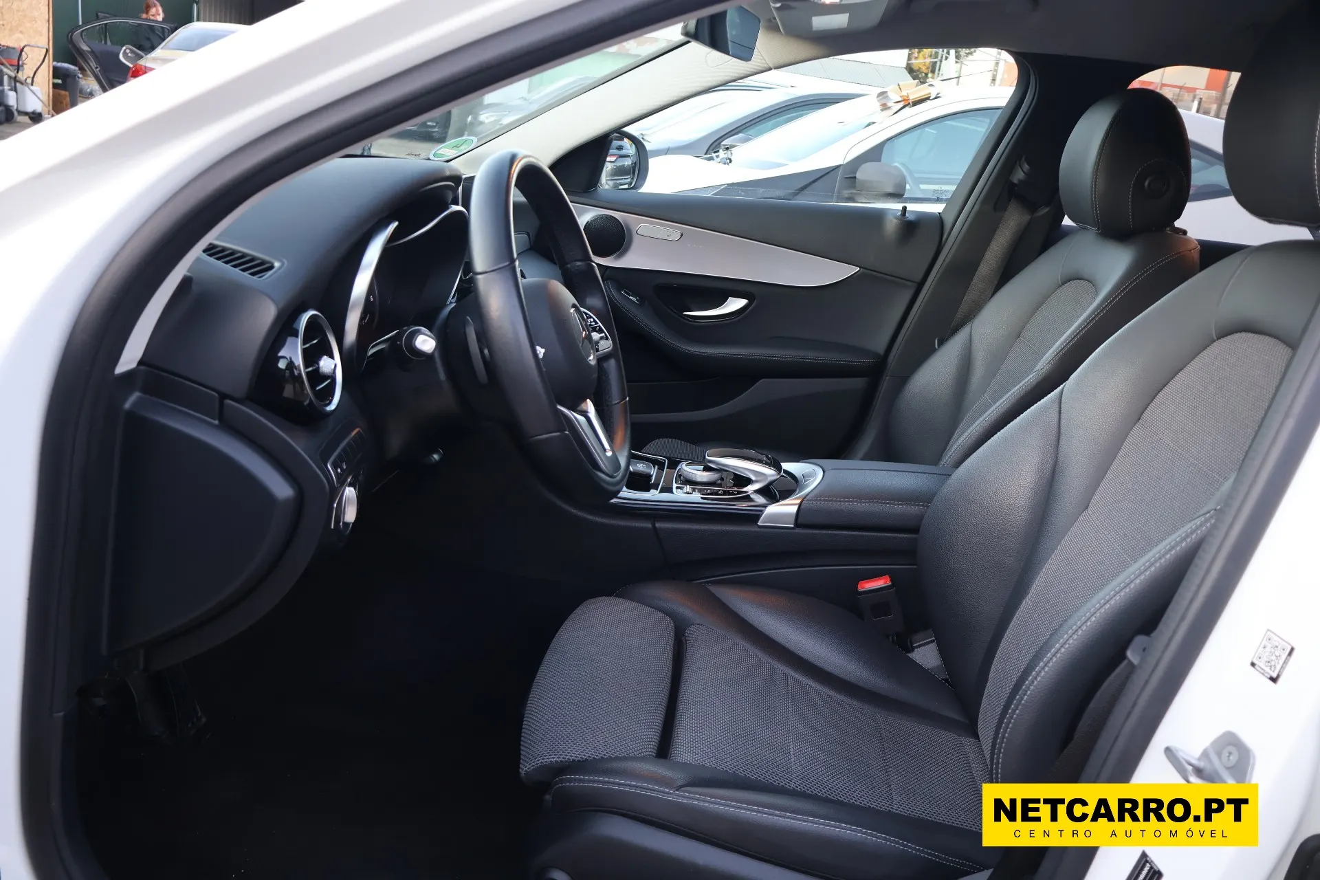 Mercedes-Benz C 300 AMG line 6