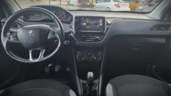 Peugeot 208 1.2 PureTech Active 12