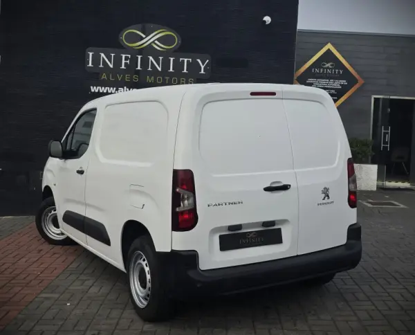 Peugeot Partner 1.5 BlueHDi Pro Standard 9