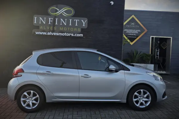 Peugeot 208 1.2 PureTech Active 6