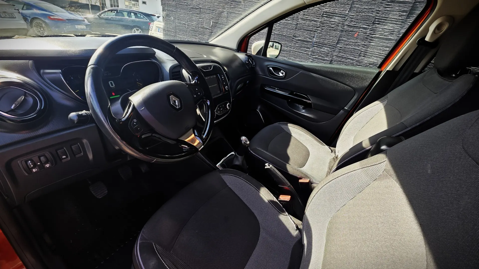 Renault Captur 1.5 dCi Exclusive 11