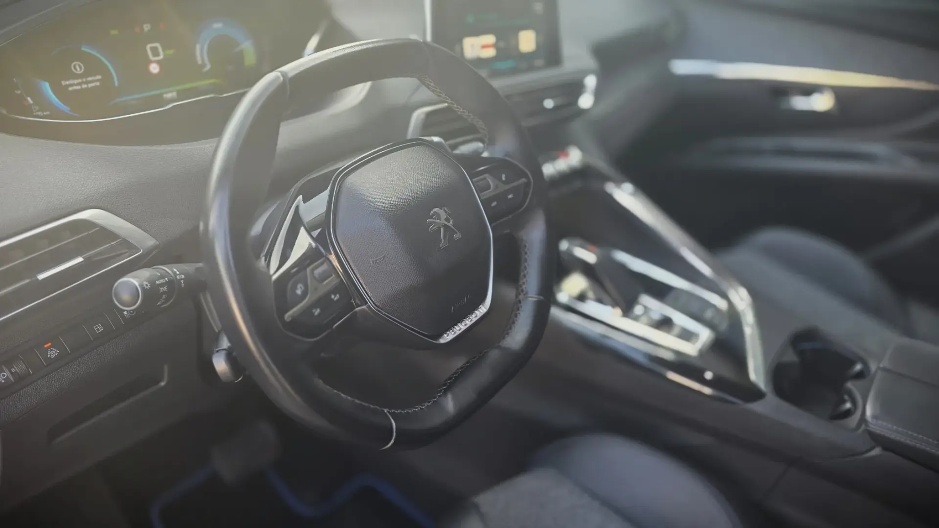 Peugeot 3008 1.6 HYBRID EAT8 ALLURE 18