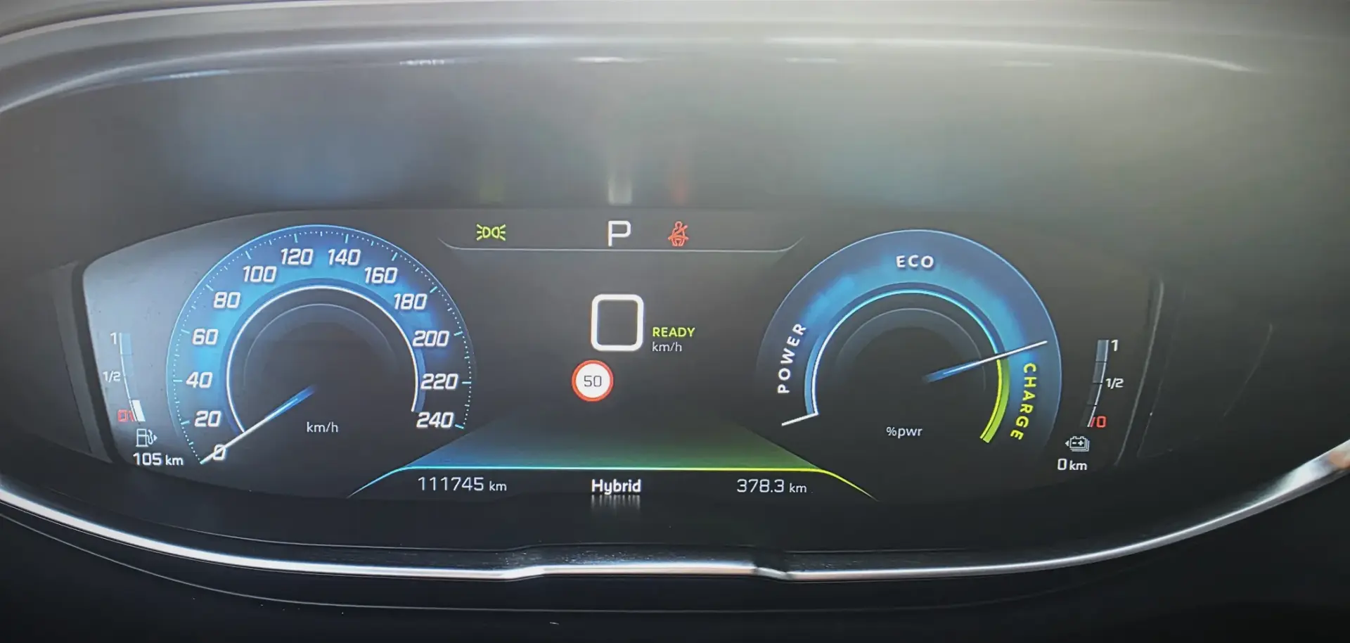 Peugeot 3008 1.6 HYBRID EAT8 ALLURE 22