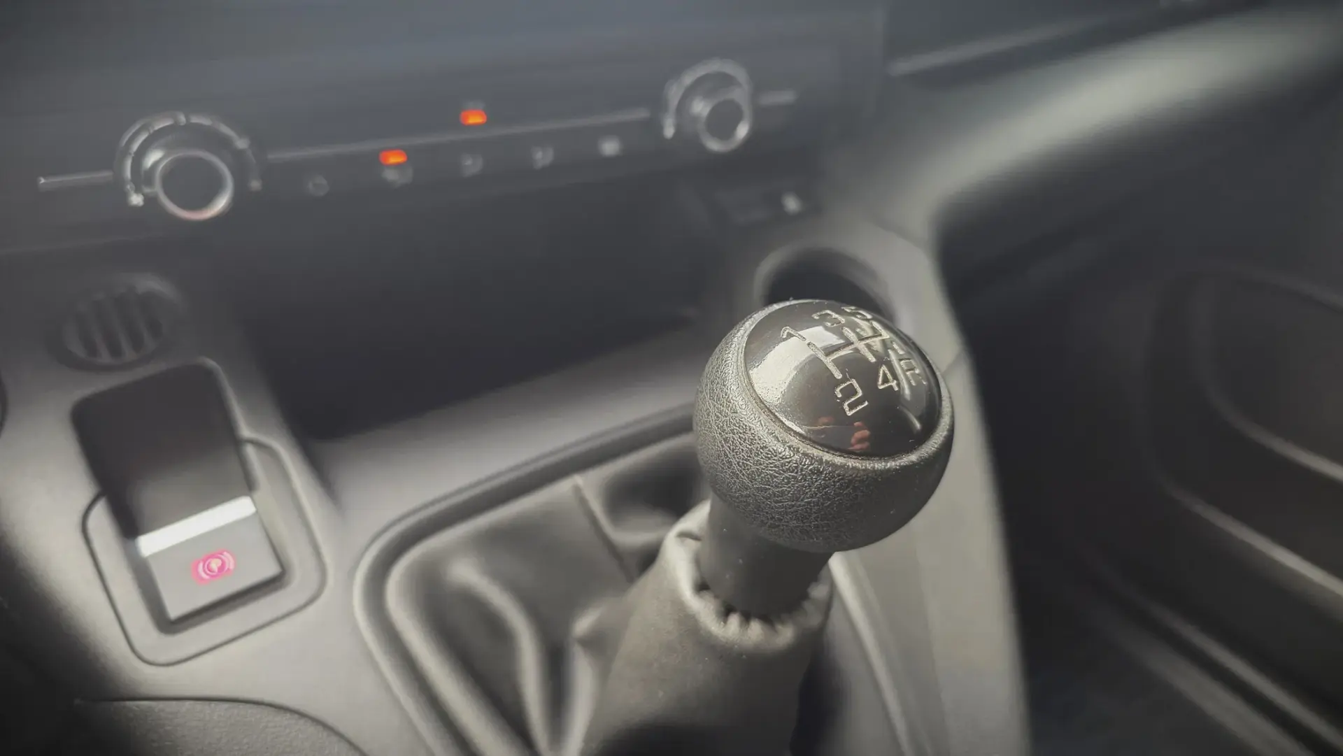 Peugeot Partner 1.5 BlueHDi Pro Standard 18