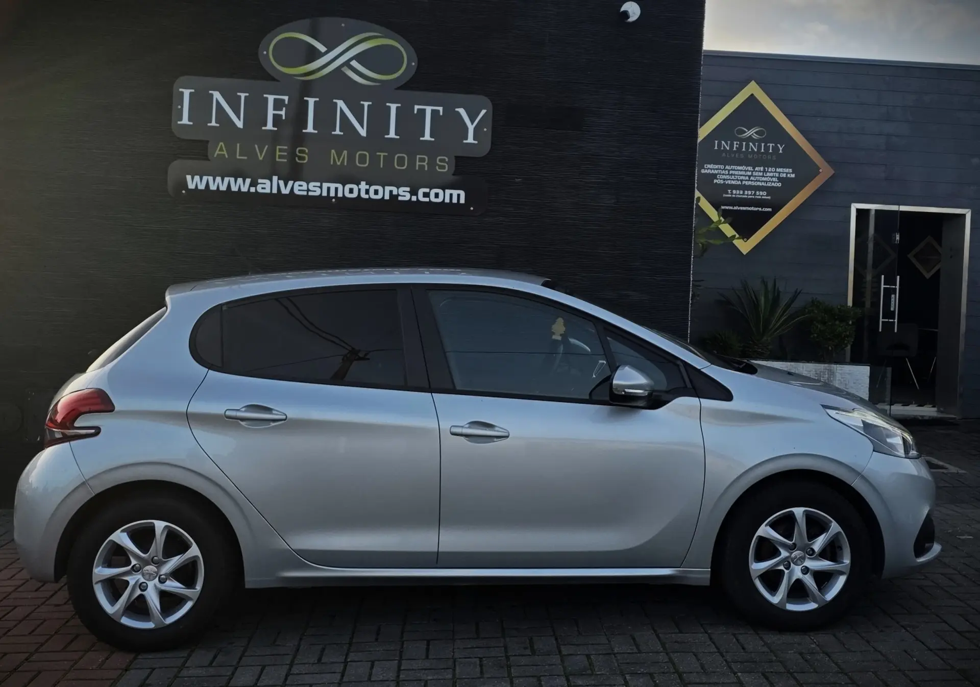 Peugeot 208 1.2 PureTech Active 5