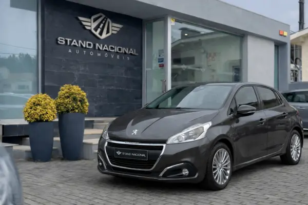 Peugeot 208 1.2 PureTech Style 5
