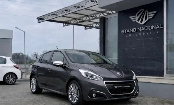 Peugeot 208 1.2 PureTech Style 7