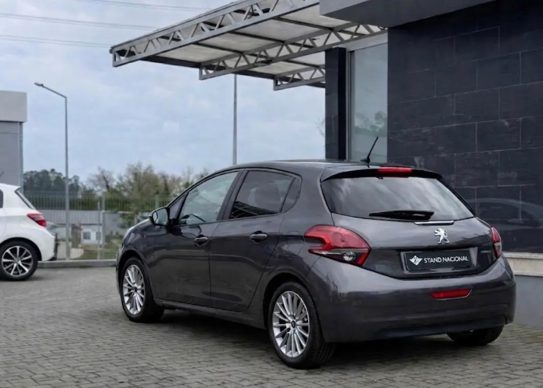 Peugeot 208 1.2 PureTech Style 3