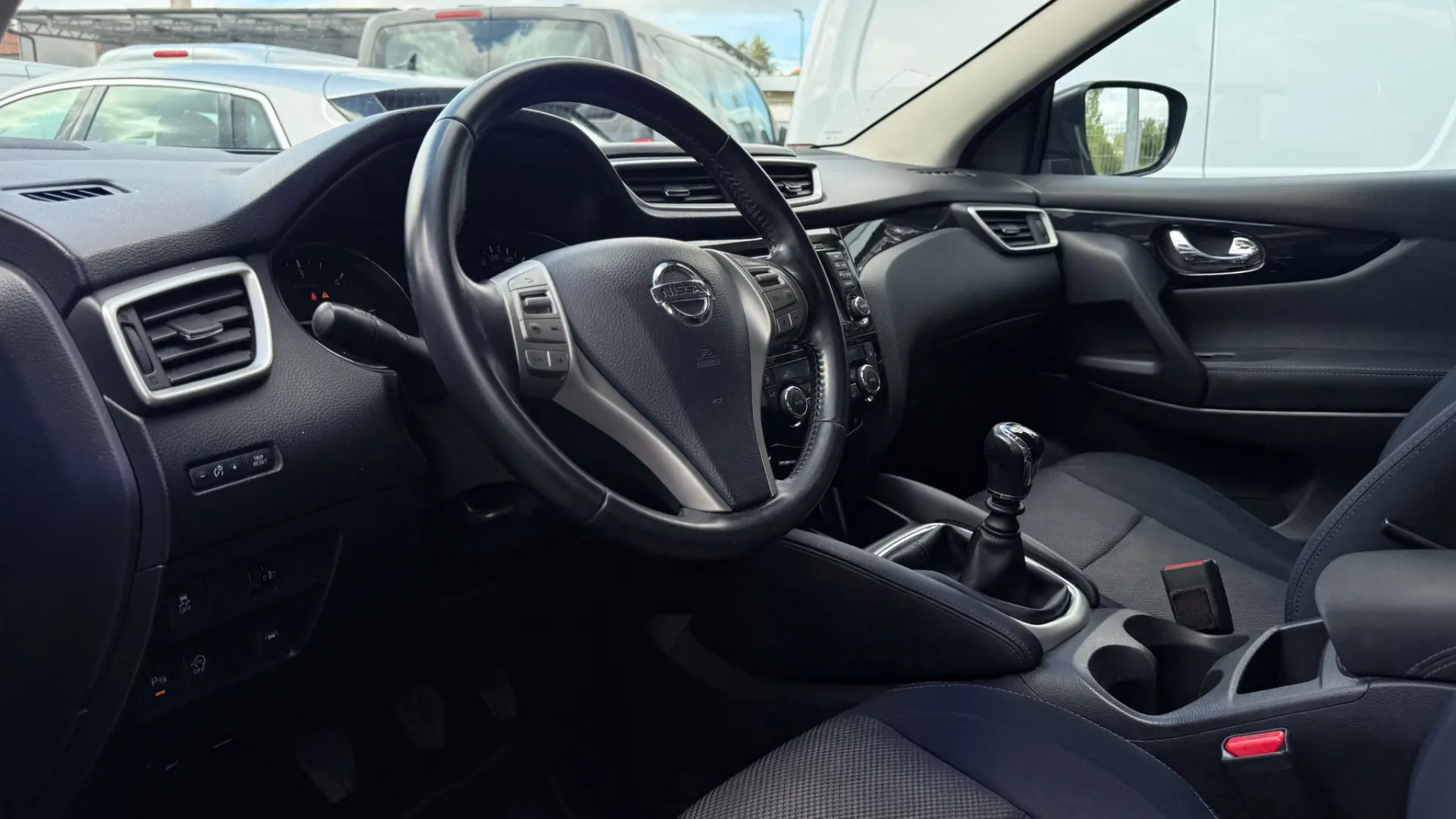 Nissan Qashqai 1.5 dCi tekna 10