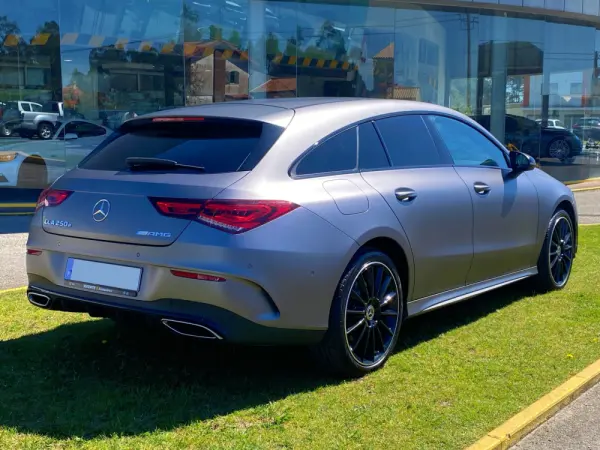 Mercedes-Benz CLA 250 e Shooting Brake AMG Line 41
